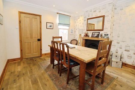 3 bedroom terraced house to rent - Photo 5