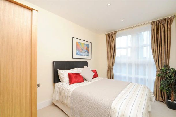 3 bedroom flat in 5 Moreton Street - Photo 1