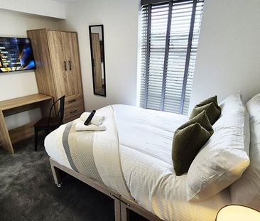 4 bedroom terraced house to rent - Photo 2