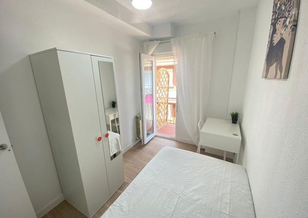 Calle Francisco Ordóñez, Madrid, Community of Madrid 28021