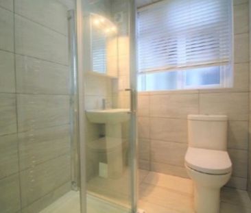 2 Bed Flat, Harrow View, HA2 - Photo 4