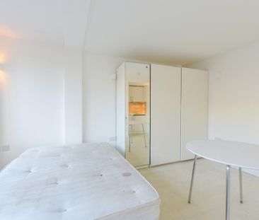 Studio to rent - Photo 3