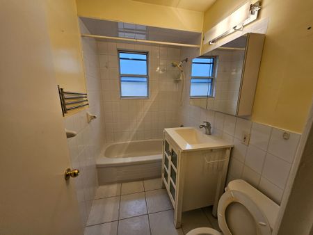 For Lease - 401 Winnett Avenue Unit# 5, Toronto, Ontario - Photo 5