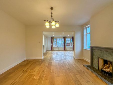 4 bedroom detached house to rent - Photo 3