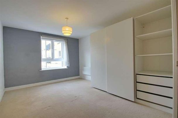 Ovaltine Drive, Kings Langley, WD4 - Photo 1