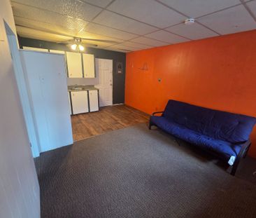 For Lease - 8 Wellington Street Unit# 5, Kawartha Lakes, Ontario - Photo 1