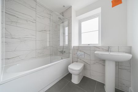 1 bedroom in a house share to rent - Photo 5