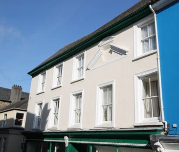 Penryn, Cornwall - Photo 1