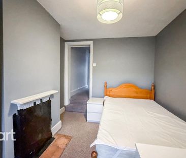 4 bedroom terraced house to rent - Photo 5