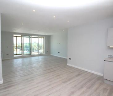 CM12, Radford Way, Billericay - Photo 4