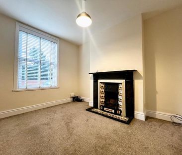 2 bedroom end of terrace house to rent - Photo 3