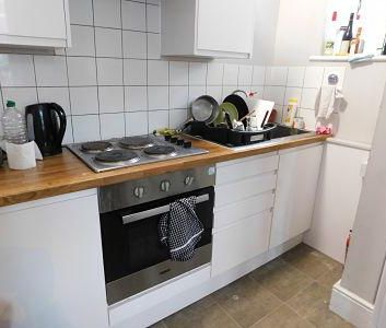 4 bedroom flat to rent - Photo 6
