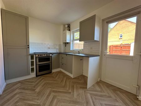 Penny Lane, Chippenham, SN15 - Photo 3