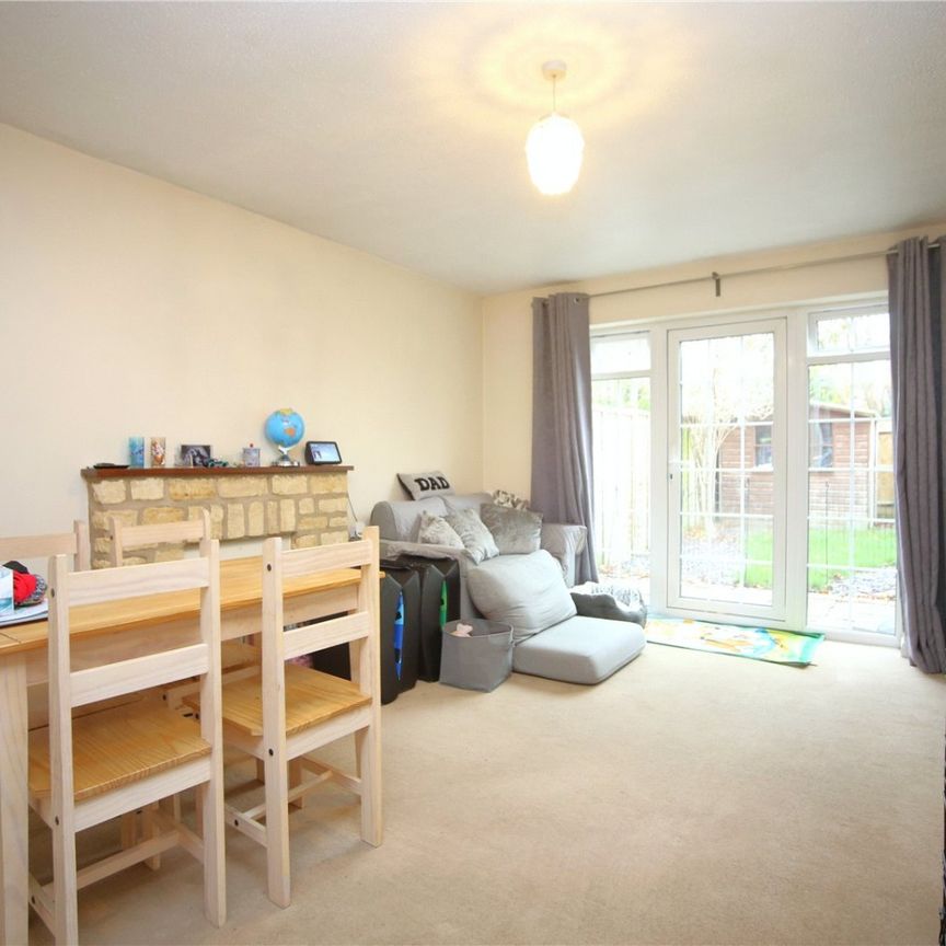 Morris Road, - Photo 1