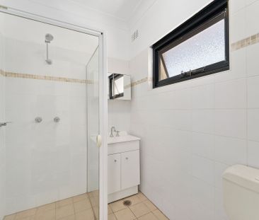 Cozy One Bedroom Unit in Convenient Location - Photo 5