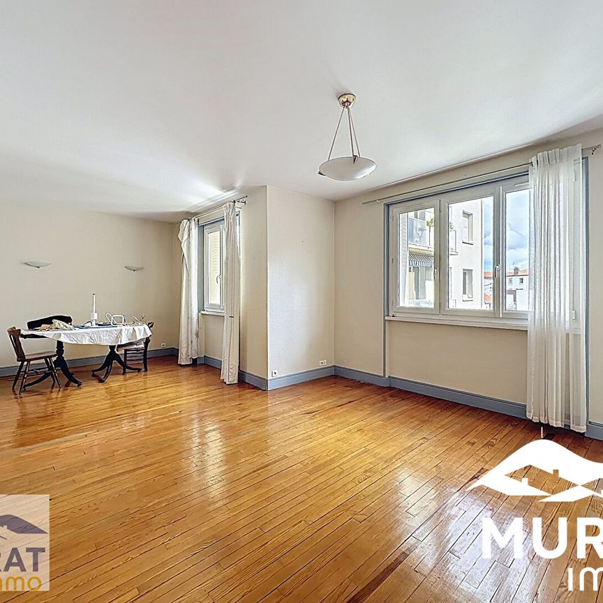 Location Appartement 5 pièces 81m² CHAMALIERES 63400 - Photo 1