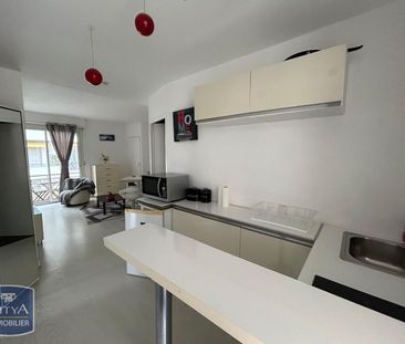 Location Appartement 1 pièce 28m² CANNES 06400 - Photo 2