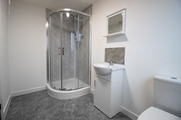 Church Lane, Crossgates, Leeds, LS15 8BD - Photo 1