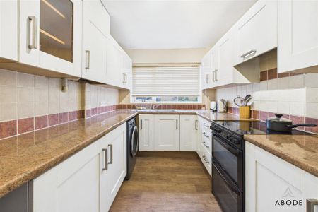 2 bedroom semi-detached bungalow to rent - Photo 4