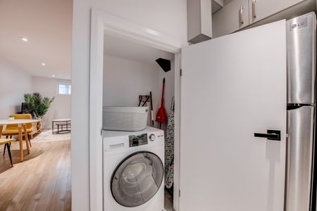 5489 Avenue Coolbrook, #A - Photo 5