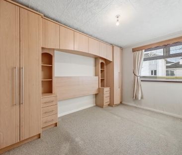 4 Carrickfern Gardens, Greenisland, Carrickfergus, BT38 8TA - Photo 4