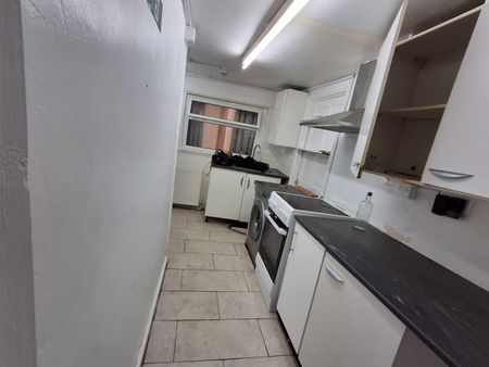 1 Bed Flat, Green Street, E7 - Photo 5