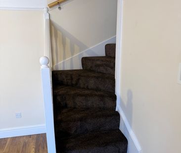 2 Bed Semi-Detached House, Dorrington Close, LU3 - Photo 2