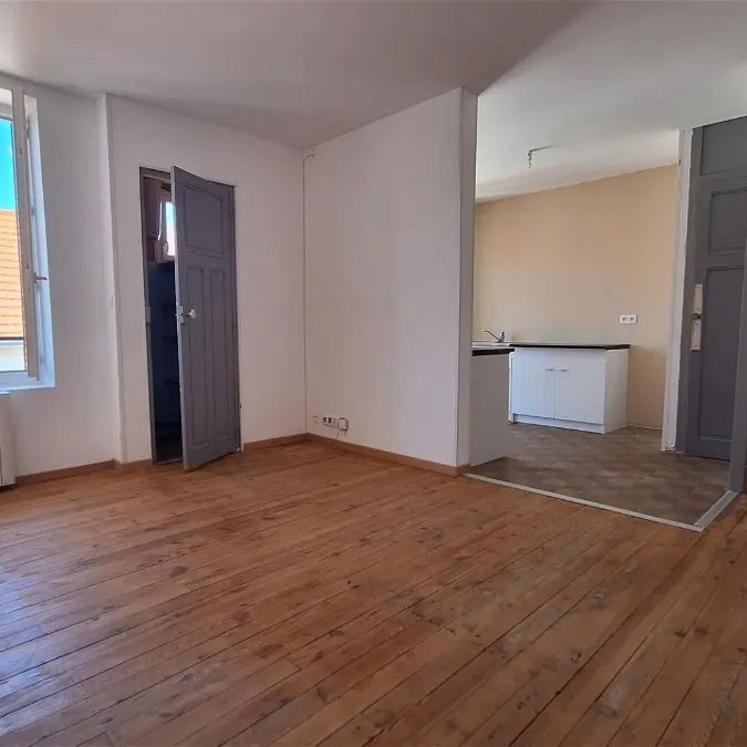 Location appartement 2 pièces - 43m² à Vichy (03200) - Photo 1