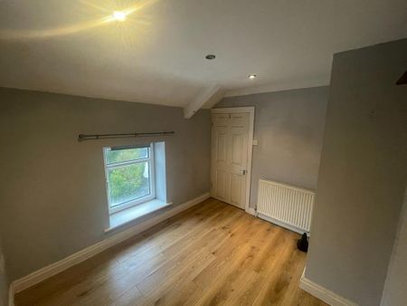 2 bedroom terraced house to rent - Photo 3