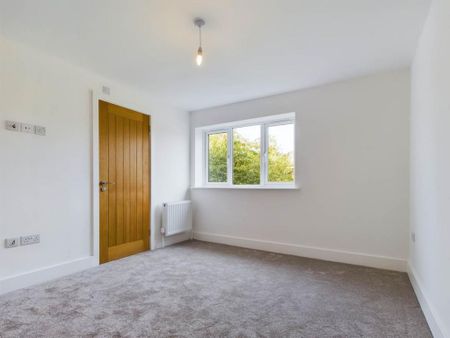 3 bedroom semi-detached house to rent - Photo 4