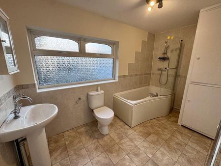 2 bedroom terraced house to rent - Photo 5