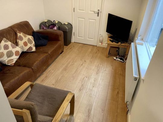 4 bedroom house to rent - Photo 1