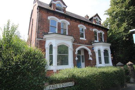 Saint Paul’s Square, Burton On Trent - Photo 5