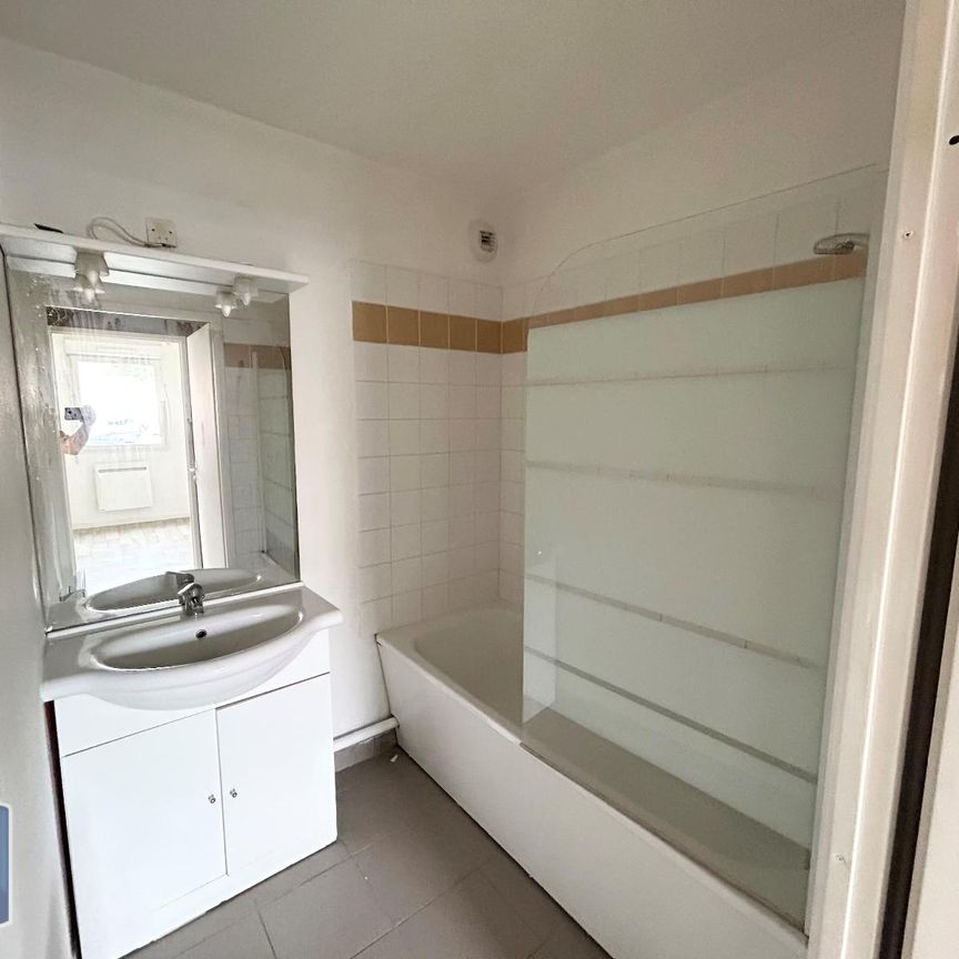 Location Appartement 2 pièces 47m² PECQUENCOURT 59146 - Photo 1