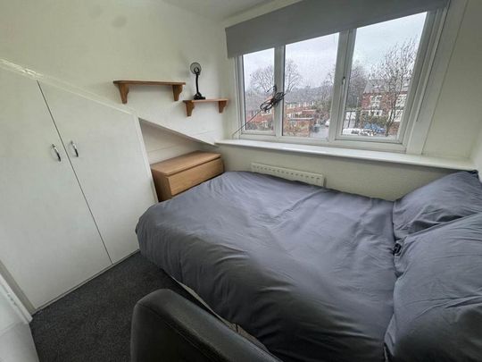 1 bedroom in a house share to rent - Photo 1
