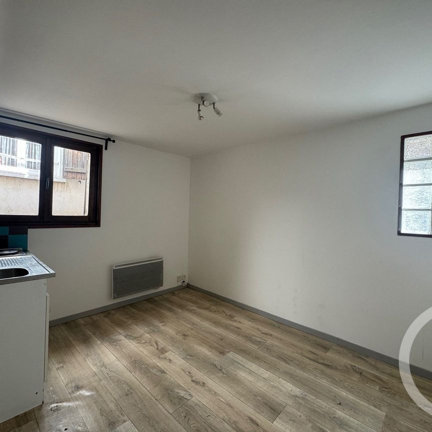Location Appartement 2 pièces 22m² COULOMMIERS 77120 - Photo 1