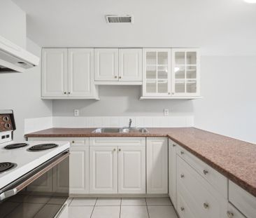 For Lease - 203 Nelson Street Unit# 3, Oakville, Ontario - Photo 4