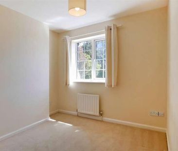 Tamar Way, Tangmere, PO20 - Photo 5