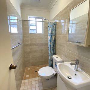 CONVENIENCE & LOCATION - Photo 2