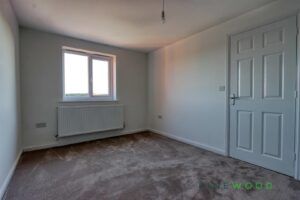 3 BEDROOM House - Detached - Photo 4