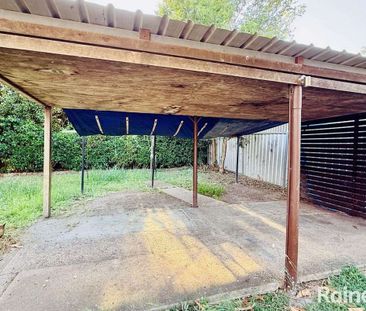 Spacious Family Home, freshly painted with new carpets in a great l... - Photo 4