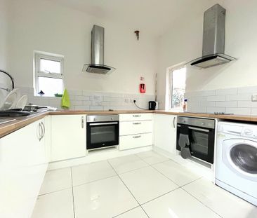 6 bedroom house of multiple occupation to rent - Photo 3