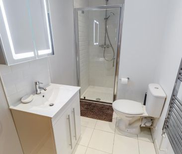 4 bedroom terraced house to rent - Photo 4