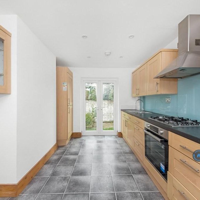 3 bedroom terraced house to rent - Photo 1