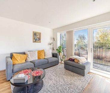 3 bedroom flat to rent - Photo 1