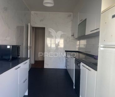 Apartamento T2 RENOVADO na Quinta das Conchas, - Foto 1