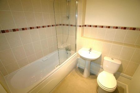 2 bedroom apartment to rent - Photo 4