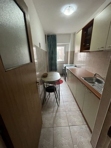 Vitan mall etaj 3 foisorului - Fotografie 3
