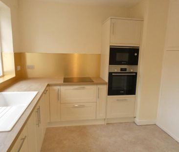 3 bedroom detached bungalow to rent - Photo 4