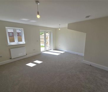 3 bedroom semi-detached house to rent - Photo 1